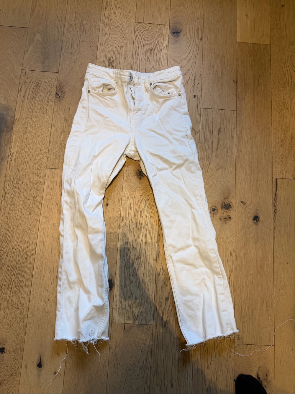 Zara women’s high rise Straight Jeans in White — some stretch